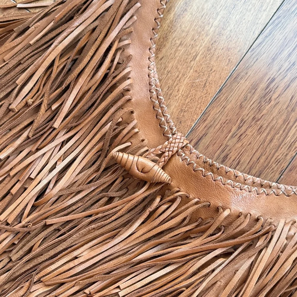 Boho Fringe Shoulder Bag - Tan

Perfect condition!! Like new!!! - Picture 6 of 11